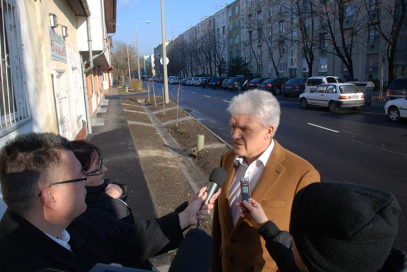 Szolnok, Debreceni út, Csokonai utca gyűjtőutak felújítása